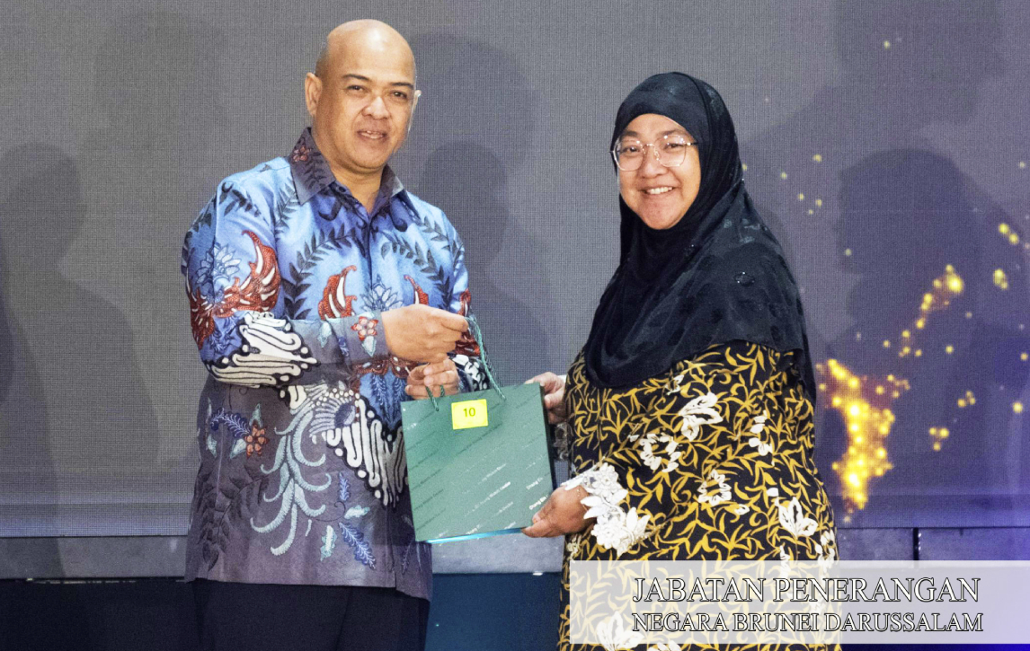 Long-Service Emblem Award Ceremony